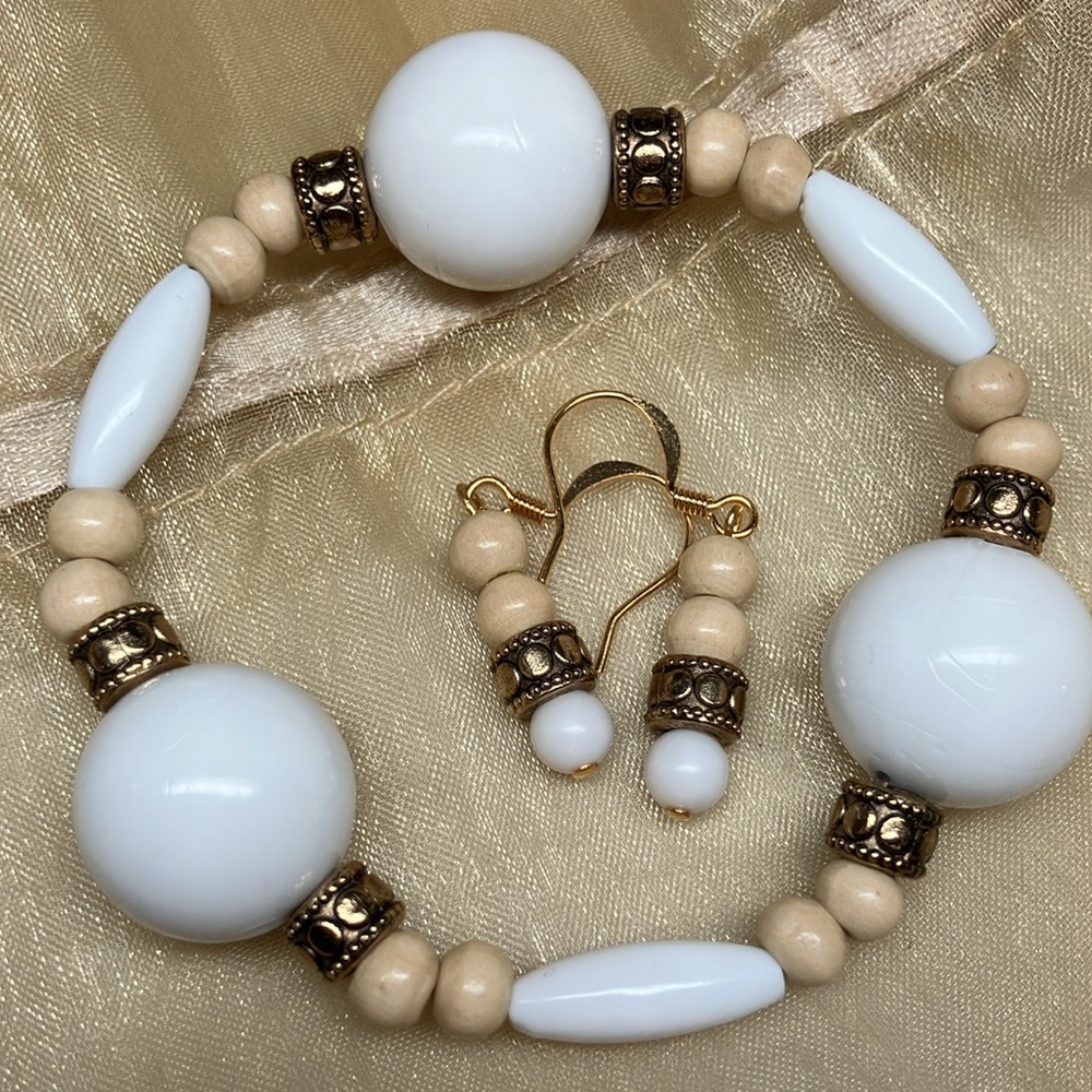 White and Gold Tone Bracelet & Earrings